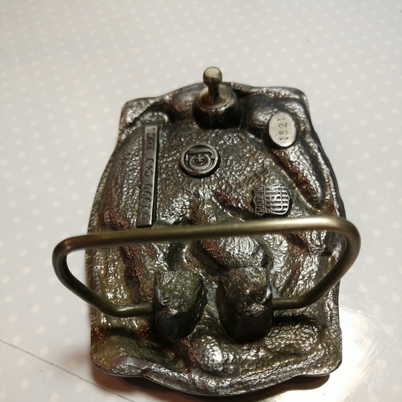 Dart Player Belt Buckle 1990 Pewter with Red Enamel Made In USA Numbere… - Picture 9 of 11